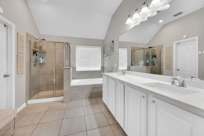 Building Photo - Beautifully Designed Ranch-Style Home in Prime Midlothian Location!