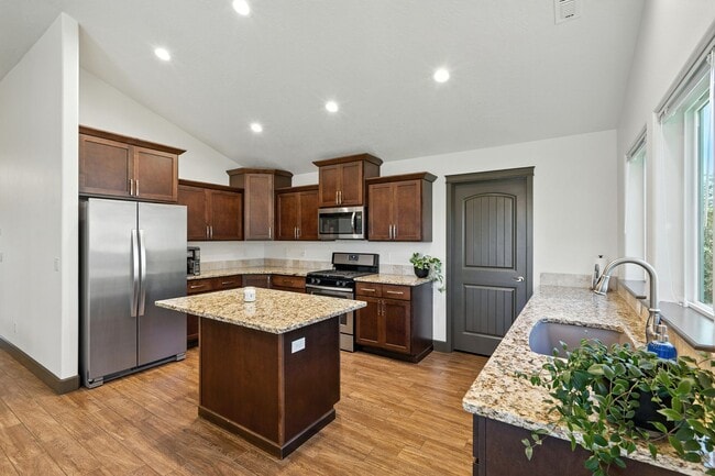 Building Photo - Gorgeous Hayden Home For Rent!