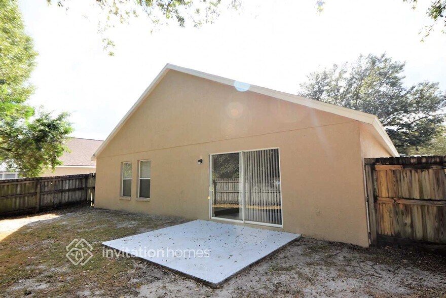 Building Photo - 6240 Crickethollow Dr