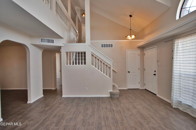 Building Photo - 11726 Stone Castle Dr