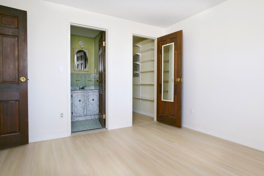 Main BR w/ensuite - 159 Concord Ave