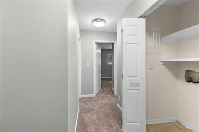 Building Photo - 2875 Torreya Way SE
