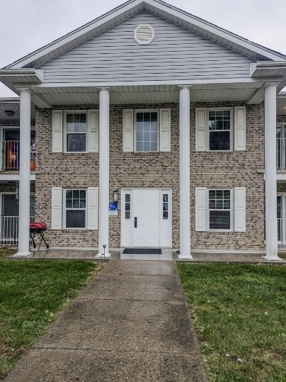 Building Photo - 2026 N Section St