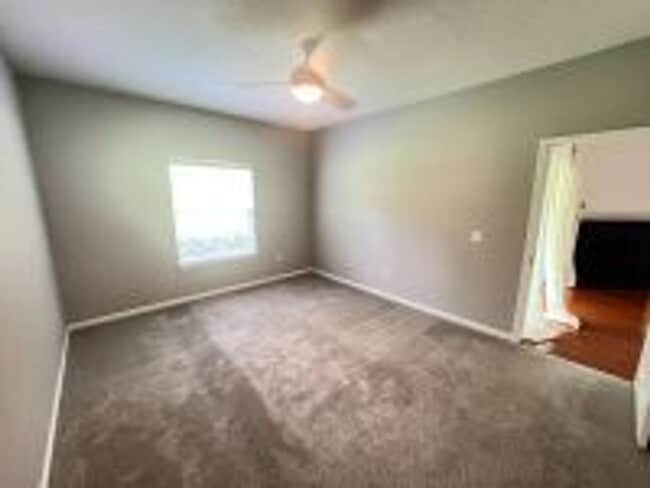 Building Photo - Charming 2-Bed, 2- bath Townhouse for Rent