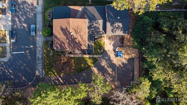 Building Photo - 32 Heston Ave