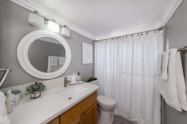 Building Photo - Walnut Dream Home; Updated Inside and Out,...