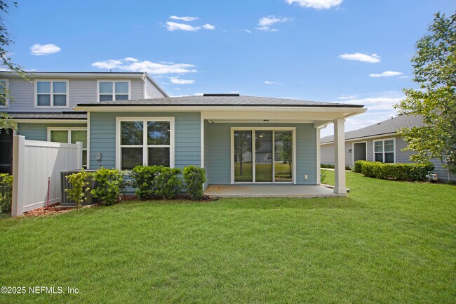 Building Photo - 432 Pine Bluff Dr