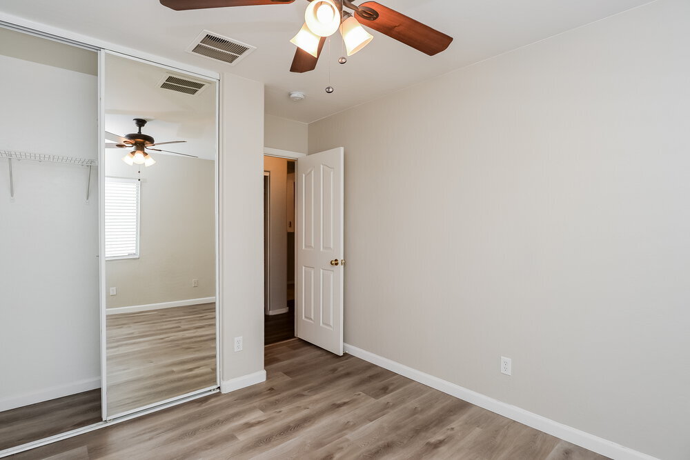 Building Photo - 2436 E Olivine Rd