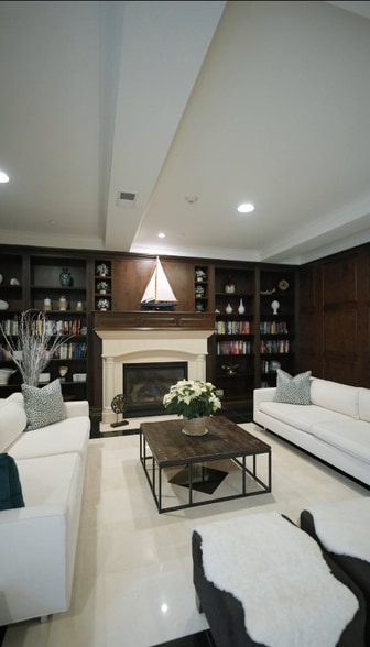 Building Photo - 16 Rivers Edge Dr