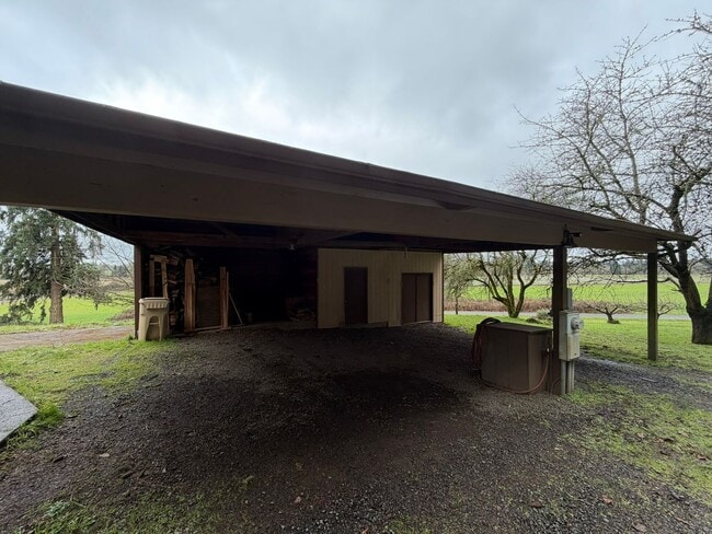 Building Photo - 3 Bedroom with a View!