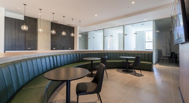 Building Photo - 434 N Orange Ave