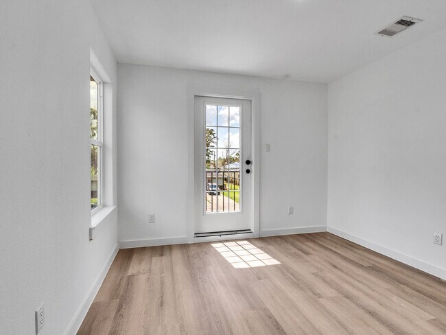 Building Photo - 8409 Mahalia Dr