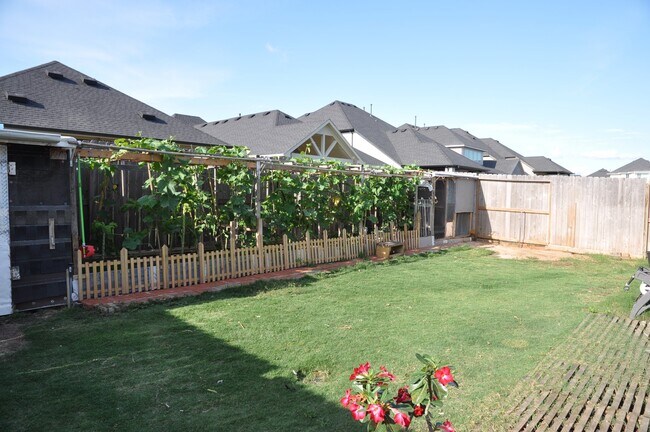 Building Photo - 31822 Grand Orch Ln