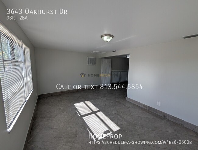 Building Photo - 3643 Oakhurst Dr
