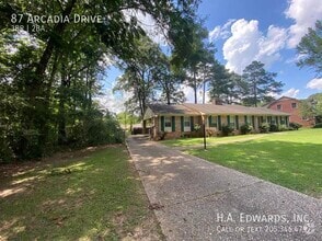 Building Photo - 87 Arcadia Dr