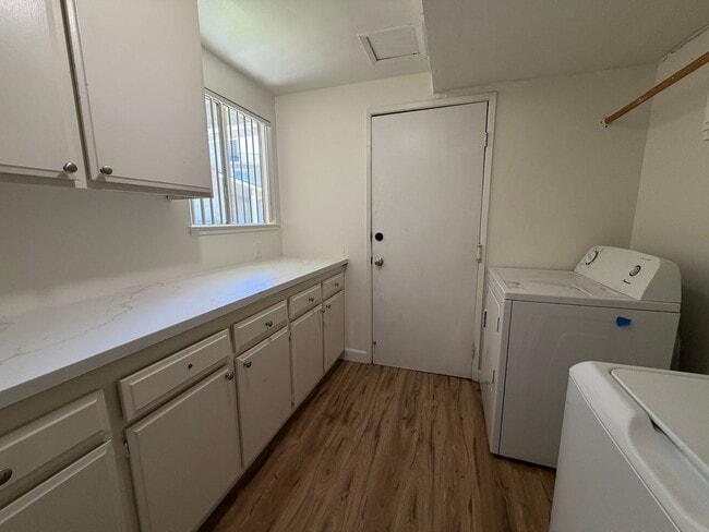 Building Photo - BLOSSOM VALLEY - Nice two story home on large lot, great location.