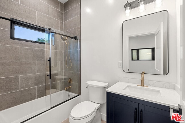 Building Photo - 8931 Hubbard St