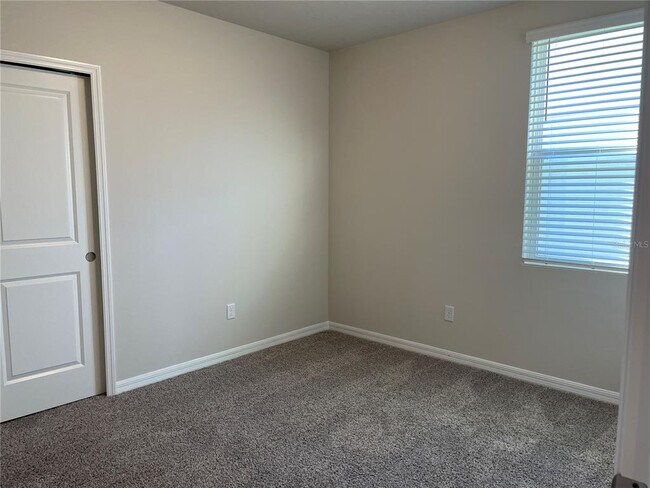 Building Photo - 3289 Fresno Pl