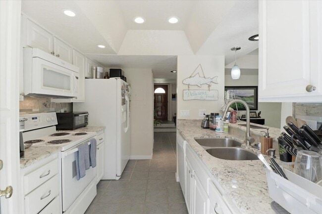 Building Photo - 4081 Yankee Dr