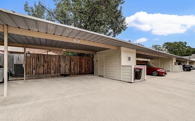 Building Photo - 14361 Misty Meadow Ln