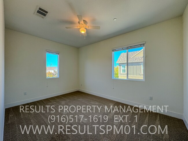 Building Photo - Spacious 4 Bedroom Home in McKinley Village Community