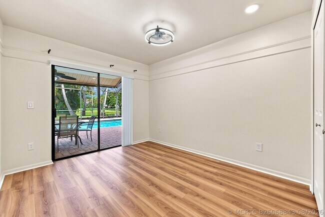 Building Photo - 10798 Cypress Bend Dr