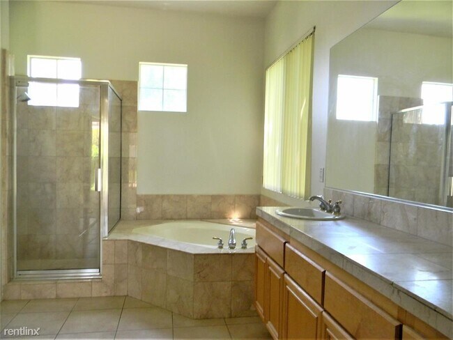 Building Photo - 3 br, 2 bath House - 44235 Yucca Dr