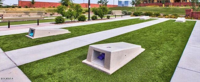 Building Photo - 4150 E Bernice St