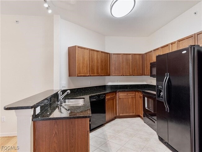 Building Photo - 10060 Lake Cove Dr