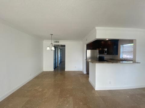 Building Photo - 100 Andover D