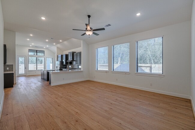 Building Photo - 564 Tawny Rim Dr