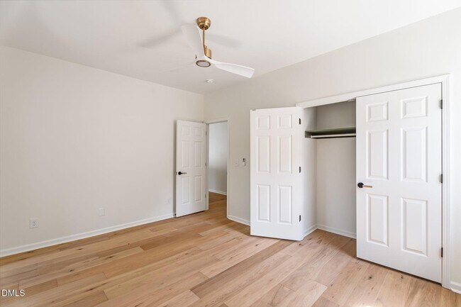 Building Photo - 5 Silverbell Ct