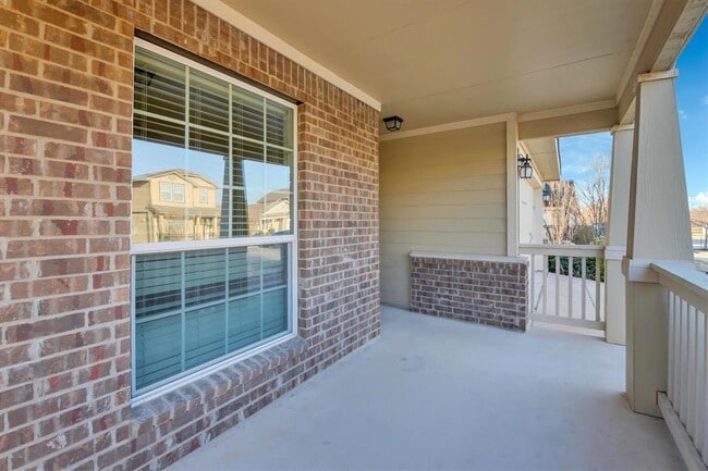 Building Photo - 18321 Cumberland Gap St