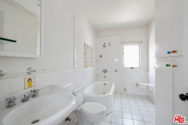 Building Photo - 333 S McCarty Dr