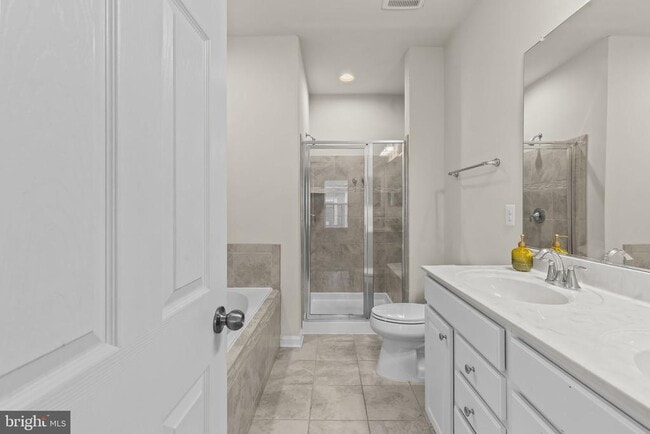 Building Photo - 7118 Rowlock Aly