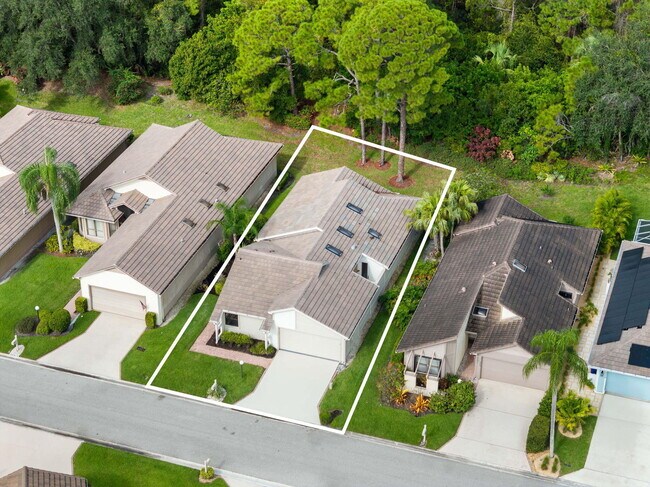 Building Photo - 4248 SW Mallard Creek Trail