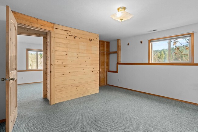 Building Photo - 2829 Cottonwood Creek Rd