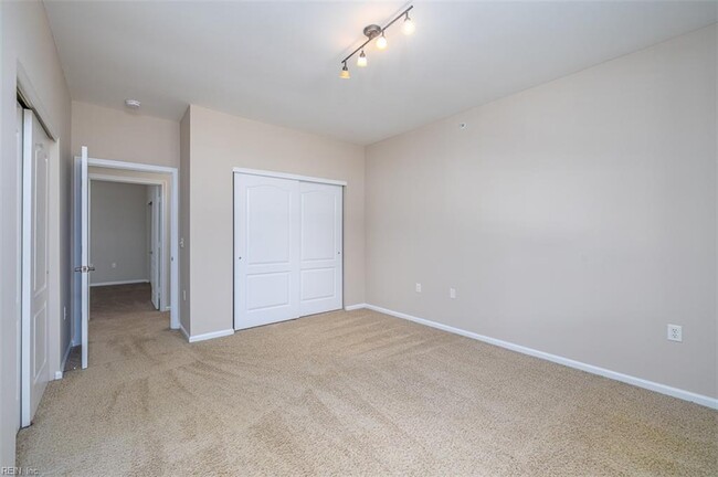 Building Photo - 5212 Nuthall Dr