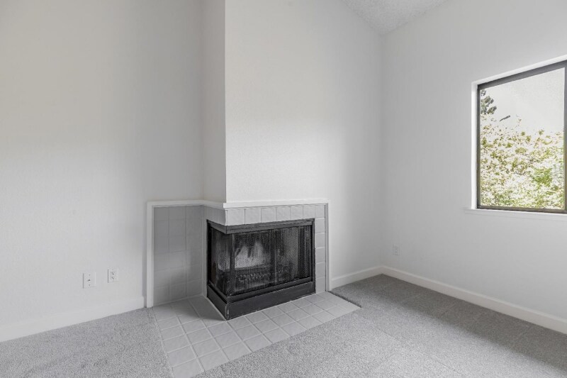 Building Photo - 4681 Albany Cir