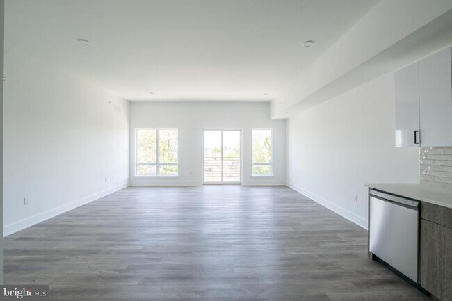 Building Photo - 1420 Point Breeze Ave