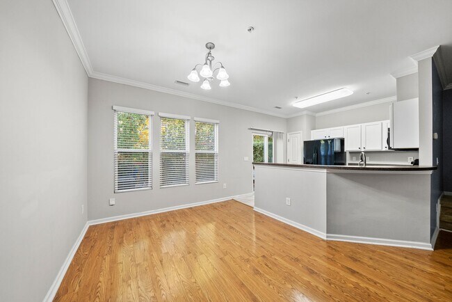 Building Photo - 8341 Hollister Hills Dr