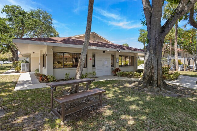 Building Photo - 6543 Chasewood Dr