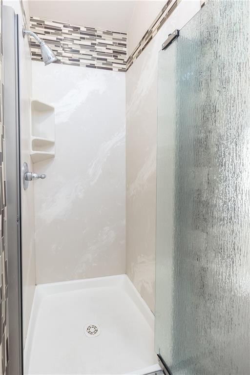 Building Photo - 17024 Woodvine Dr