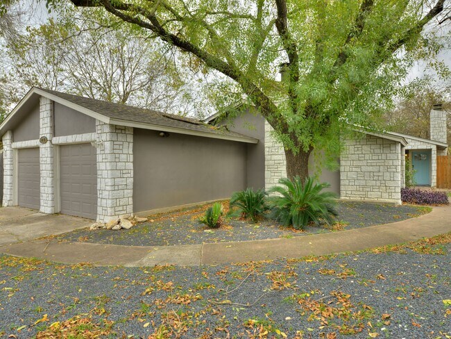 Building Photo - 6715 West Gate Blvd