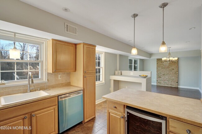 Building Photo - 22 Brookside Ct