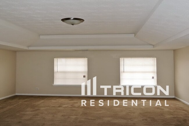 Building Photo - 4004 Castle Way Dr