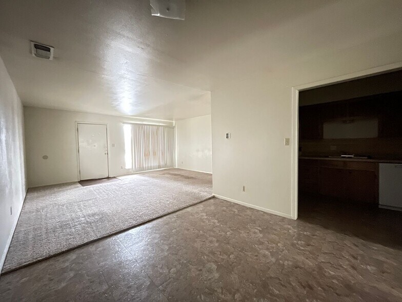 Building Photo - 201 W Lincoln Ave