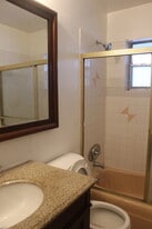 Building Photo - 20600 NW 7th Ave