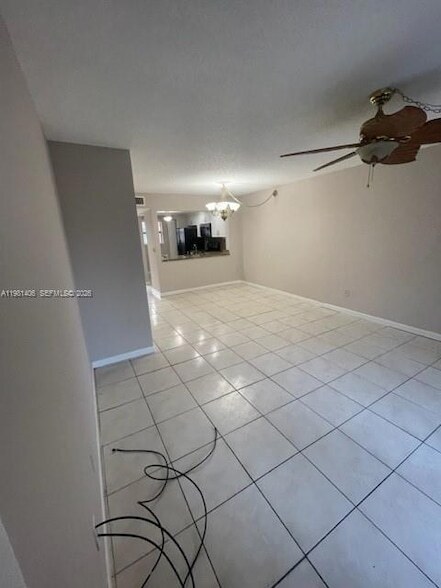 Building Photo - 20810 NE 8th Ct