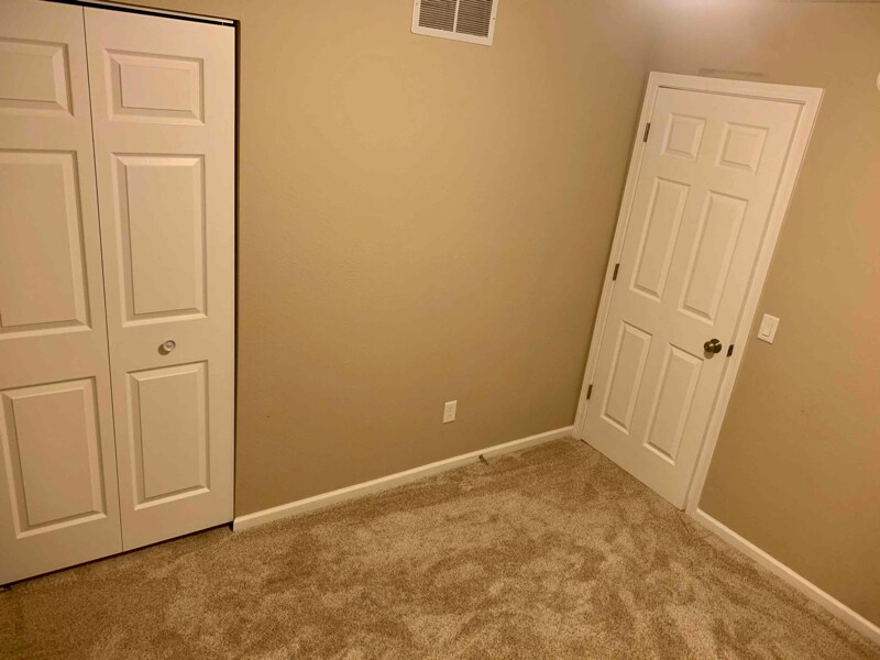 Building Photo - 2755 Pin Oak Dr